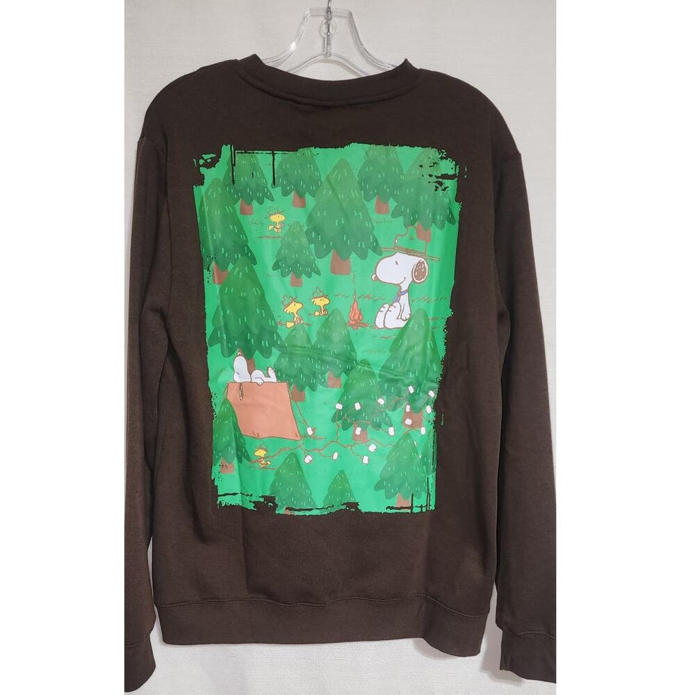 snoopy sweatshirt medium men brown- large graphic is back of shirt